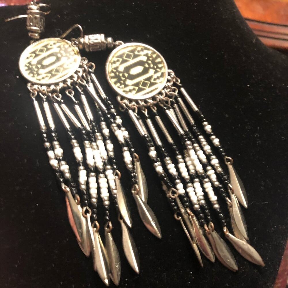 Southwestern Style Beaded Earrings Black & Silver Rodeo Cowgirl Ranch Southwest